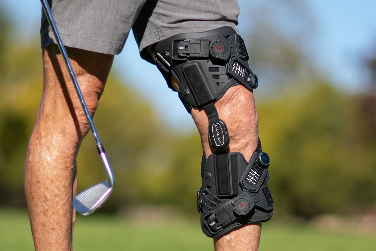 Introducing ROAM™ OA Knee Brace: A lightweight, low-profile solution for knee pain relief and mobility enhancement. Ideal for patients with knee osteoarthritis or similar conditions, it's easy to use and effective for an active lifestyle. Perfect for everyday activities and pre-surgery care, it offers comfort and improved quality of life.